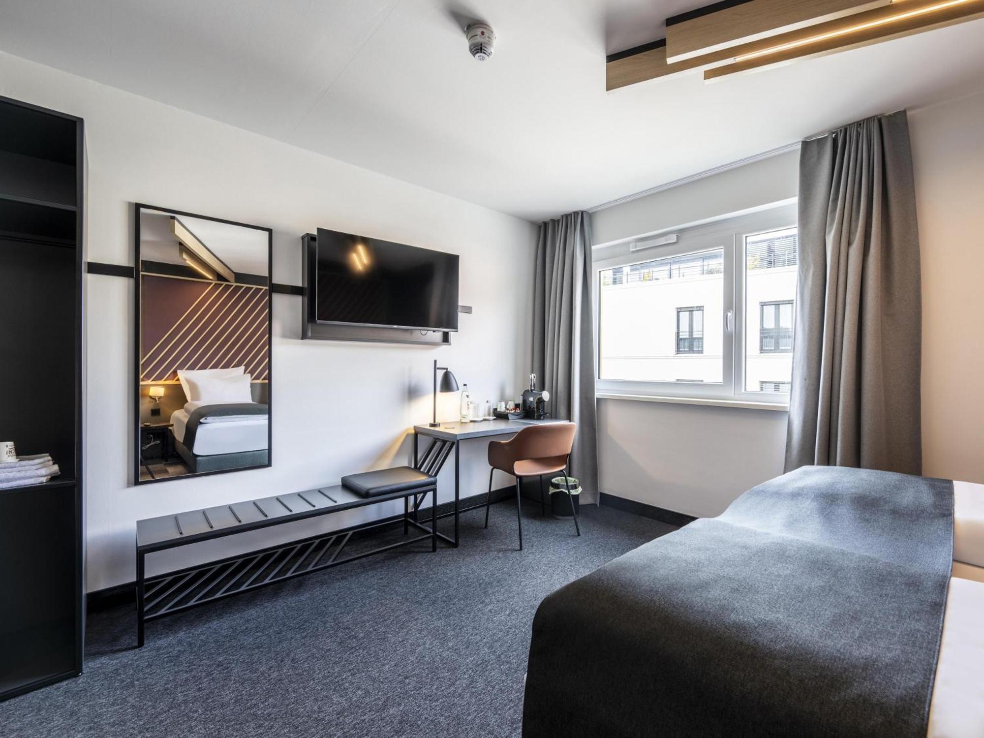 B&B Hotel Schweinfurt-City エクステリア 写真